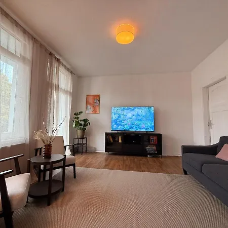 Elegant 4br Near Citycenter With Balcony *