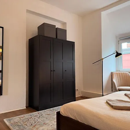 Elegant 4br Near Citycenter With Balcony Lägenhet Oldenburg