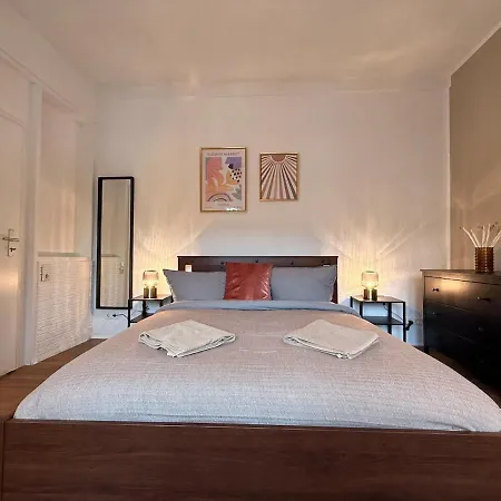 Elegant 4br Near Citycenter With Balcony * Oldenburg