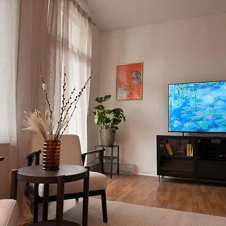 Elegant 4br Near Citycenter With Balcony *