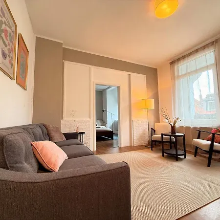 Elegant 4br Near Citycenter With Balcony Lägenhet Oldenburg