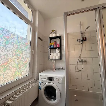 Elegant 4br Near Citycenter With Balcony Oldenburg